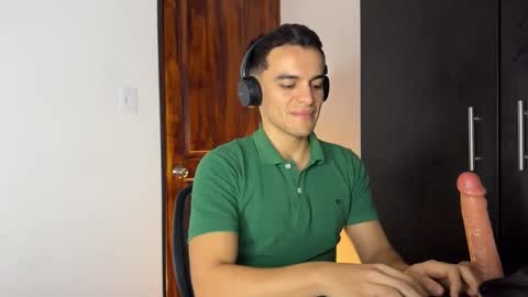 Max Lancaster online show from December 28, 11:05 pm