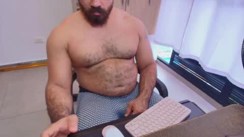 max_love25 online show from June 2, 8:00 pm