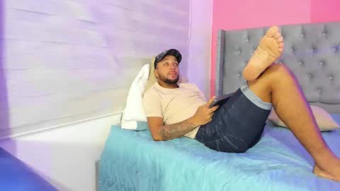 max_sexyhot26 online show from January 28, 7:11 am