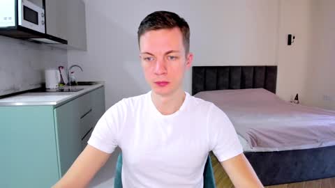 Max  online show from January 21, 5:27 am