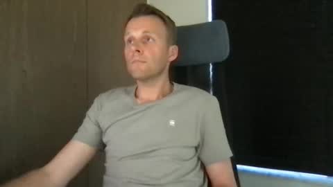 Max take off clothes online show from May 22, 1:39 pm