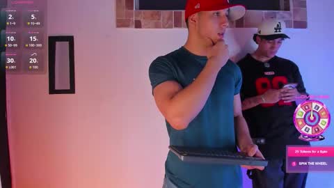 Snapshot of max_valiant chatting on October 18, 4:59 am max online show from October 18, 4:59 am