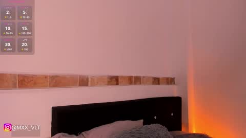 max_valiant1 online show from October 29, 9:00 am