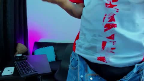 MAX     online show from February 6, 7:34 am