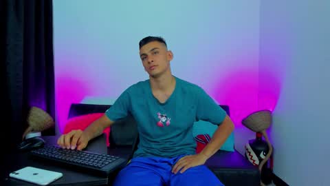 MAX     online show from February 15, 7:51 am