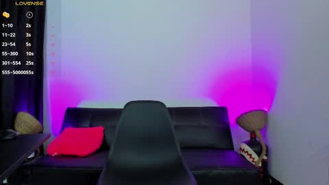 MAX     online show from March 22, 10:35 pm