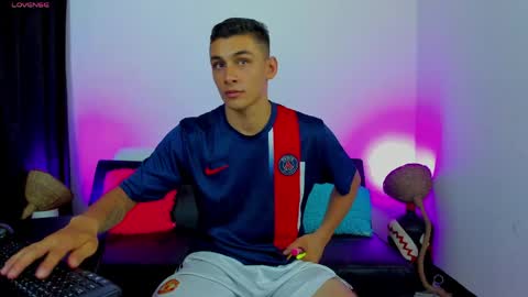 MAX     online show from March 29, 8:03 am