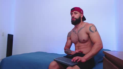 max_xl_ online show from March 25, 4:35 pm