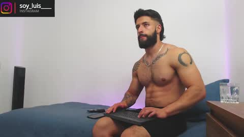 Snapshot of max_xl_ chatting on April 19, 11:18 pm max_xl_ online show from April 19, 11:18 pm