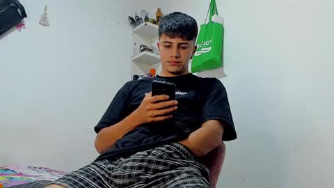 Snapshot of maxbigcock2025 chatting on January 6, 6:58 am Max online show from January 6, 6:58 am