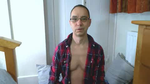 Max Davies online show from February 1, 4:00 am