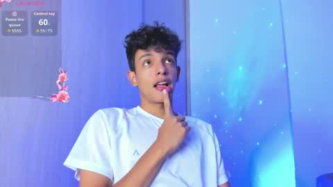 Max  online show from April 5, 2:42 am