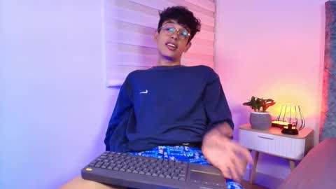 M A X F R O S T   online show from January 9, 7:37 pm