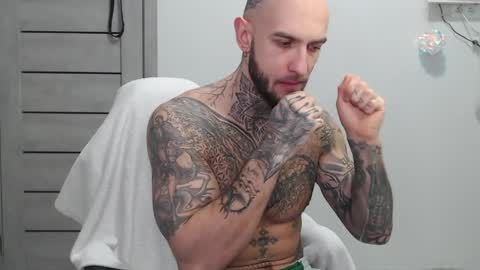 Maximus Fox online show from April 5, 7:05 am