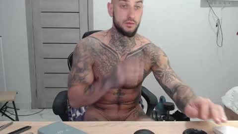 Snapshot of maxi_foxxx chatting on June 1, 5:31 am Maximus Fox online show from June 1, 5:31 am