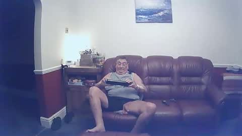 MAX online show from February 5, 9:50 pm