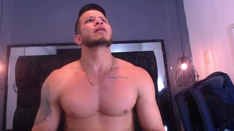 Snapshot of maximiliano_stronge chatting on May 29, 7:34 pm Maximiliano online show from May 29, 7:34 pm