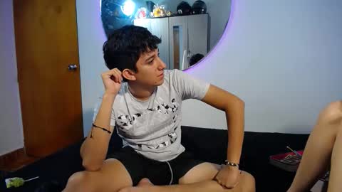 -- maximo and isa -- online show from September 13, 3:50 am