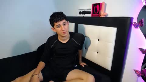 -- maximo and isa -- online show from October 6, 3:04 am