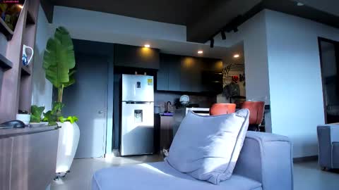 maximo_and_marcelo online show from November 20, 12:05 pm