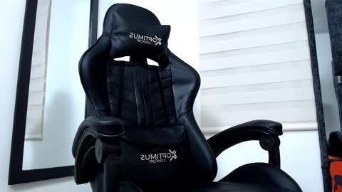 Maximo Sebastian online show from March 2, 4:50 am