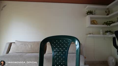 Sebastian online show from April 3, 5:44 pm