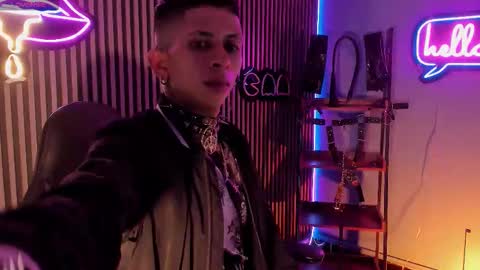 MAXIMO online show from March 17, 4:50 am