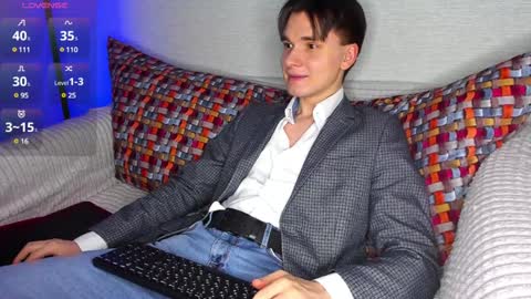 Max online show from January 20, 3:59 am