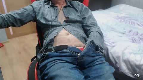 maximus3334 online show from October 13, 11:21 am