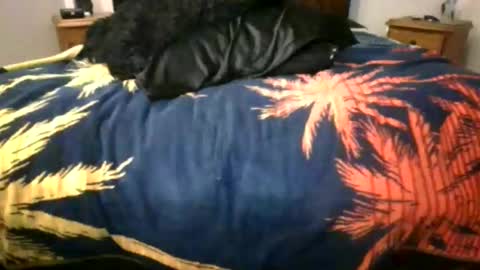 Max online show from February 25, 3:32 pm