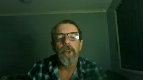 Max online show from July 4, 11:11 pm