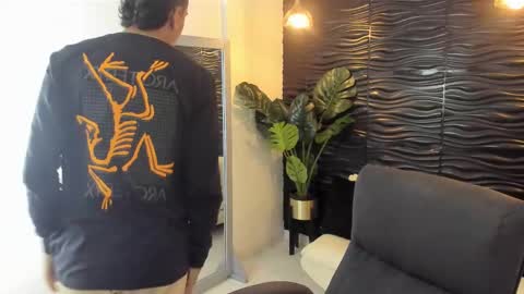 Maximus online show from January 6, 1:19 pm