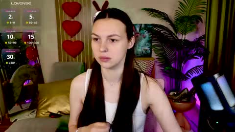 Snapshot of maxincarroll chatting on April 21, 10:32 am MaxinCarroll online show from April 21, 10:32 am