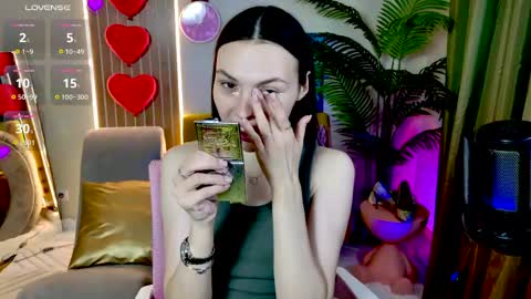 Snapshot of maxincarroll chatting on May 23, 9:46 am MaxinCarroll online show from May 23, 9:46 am