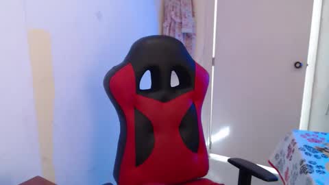 maxinesex_ online show from February 6, 1:47 pm