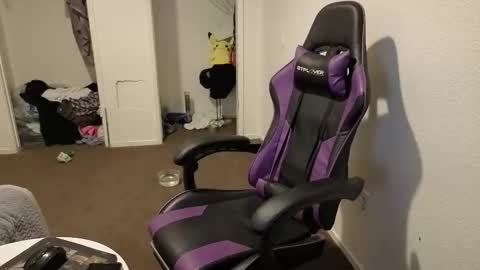  IG  online show from October 10, 11:31 am