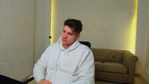 MaxKaiden online show from November 23, 5:29 am