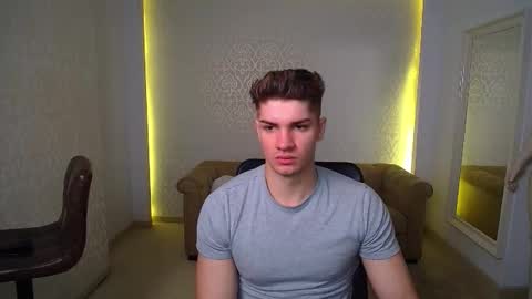 MaxKaiden online show from February 5, 5:45 am