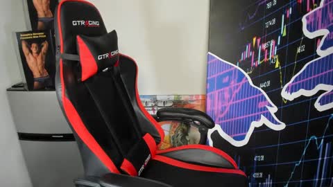 Snapshot of maxpriceofficial chatting on January 4, 11:17 pm Max Price online show from January 4, 11:17 pm