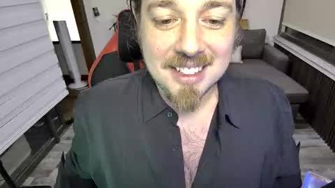 Snapshot of maxredz chatting on February 27, 4:01 am Max online show from February 27, 4:01 am