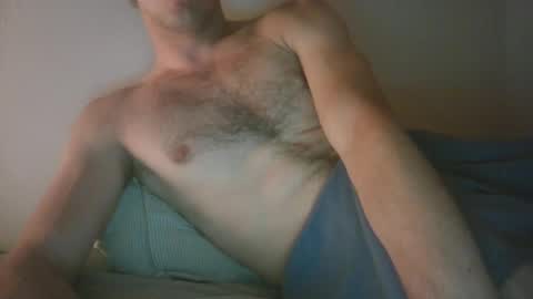Snapshot of maxthebelg chatting on July 1, 11:48 pm maxthebelg online show from July 1, 11:48 pm