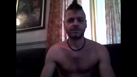 Snapshot of maxthewolf chatting on November 1, 7:05 pm MaxTheWolf online show from November 1, 7:05 pm