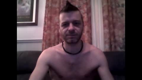 Snapshot of maxthewolf chatting on December 19, 12:23 pm MaxTheWolf online show from December 19, 12:23 pm