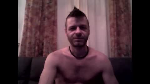 Snapshot of maxthewolf chatting on December 21, 1:13 am MaxTheWolf online show from December 21, 1:13 am