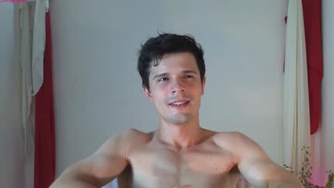 Snapshot of maxtopboy chatting on December 10, 5:28 am Max online show from December 10, 5:28 am