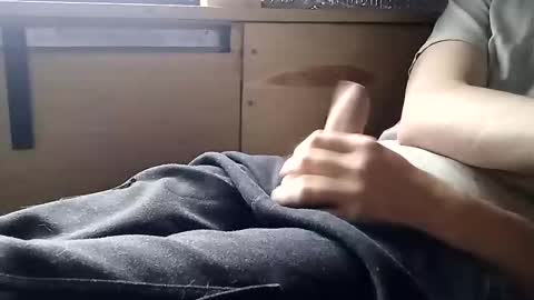 Max online show from November 21, 7:12 pm