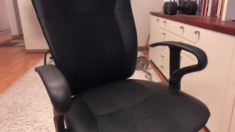 Max online show from December 2, 5:26 am