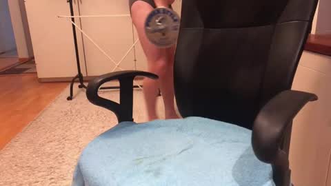 Max online show from November 13, 8:02 am