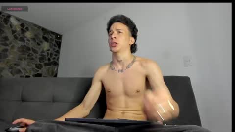 Snapshot of maxxx_bigcock chatting on June 14, 2:09 am Max online show from June 14, 2:09 am