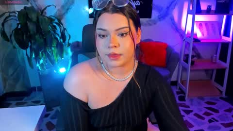 Maxine Minx online show from February 15, 5:59 am